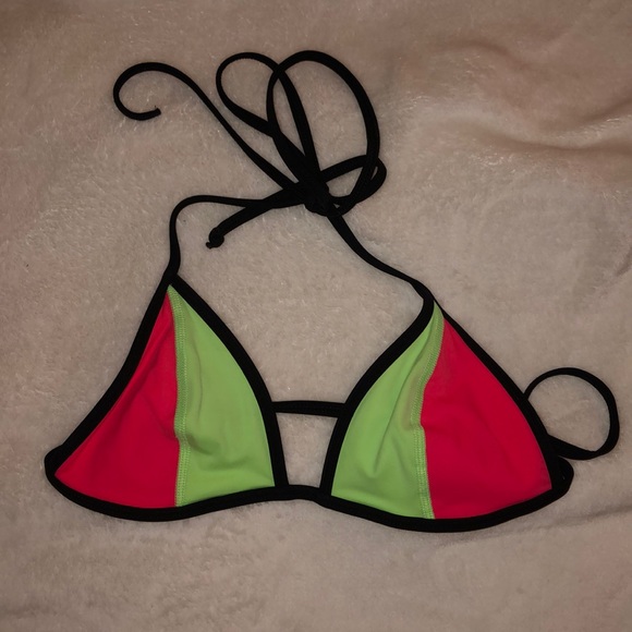 Victoria’s Secret Bikini Triangle Top - Picture 1 of 4